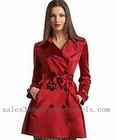 女性のジャケットの古典的な方法ベルトが付いている長いダブルのトレンチ コート