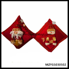 33*33cm の標準的な赤の広場のクリスマスの装飾的なプラシ天はプラシ天の枕サンタのクッションを緩和します