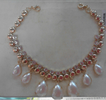 注文の形の自然な真珠のハンドメイドのネックレスは宝石用原石をスライスしました