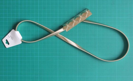 女性のための金のウエストの鎖の布ベルト