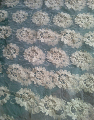 純粋な綿のオーガンザは友好的な花のレースの生地の衣服 Eco を刺繍しました