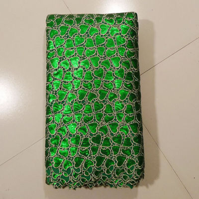 緑ウェディング ドレスのための刺繍されたレースの生地