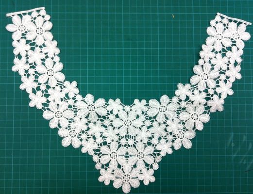 衣服のための綿つばの衣類のモチーフ 35cm x 25cm の取り外し可能なレースつば