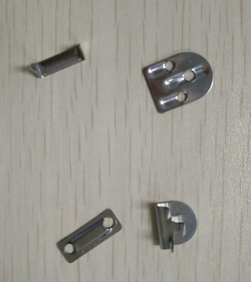 鉄のかぎホック 4 のトリム パート 3 熊手の金属の 0.5"衣服の付属品