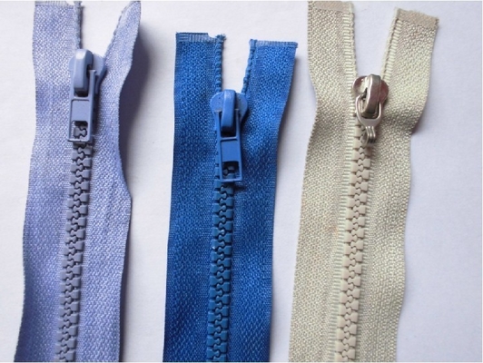 白く/青のプラスチック銀製の樹脂の注文のジッパーは衣服 5# のために引っ張ります