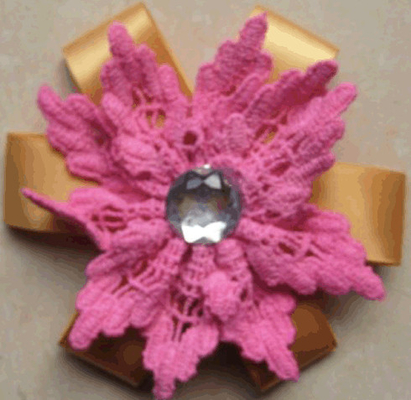 衣服、ハンドメイドの編まれた花のために編まれる綿のレースの造花のコサージュ