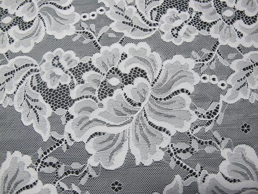 Dressmaking のための注文のデジタル ナイロン刺繍のレースの生地の花の設計